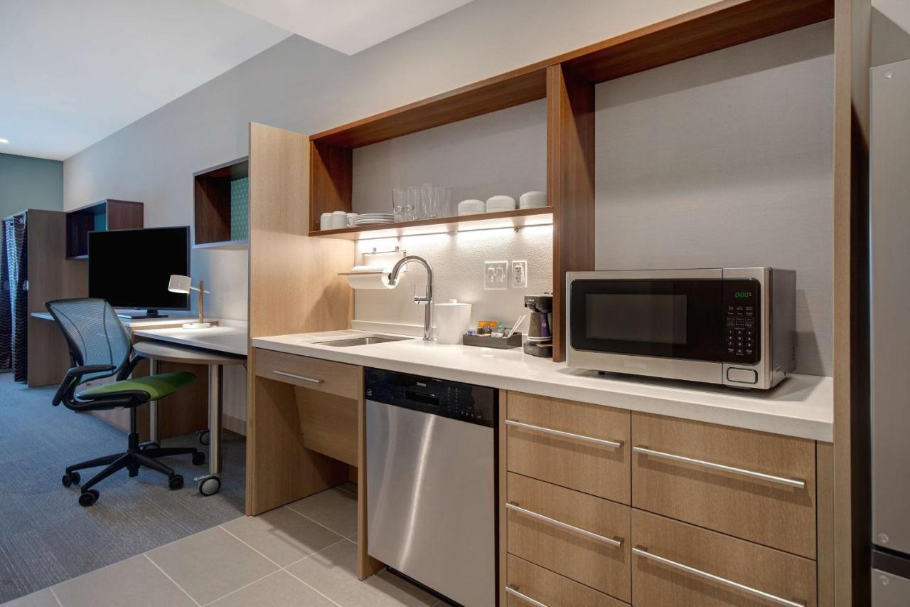 Home2 Suites By Hilton Las Vegas North Exterior photo