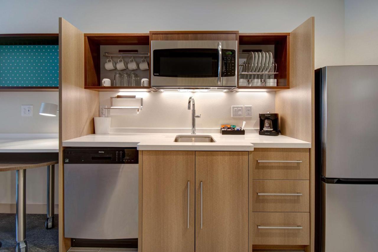 Home2 Suites By Hilton Las Vegas North Exterior photo