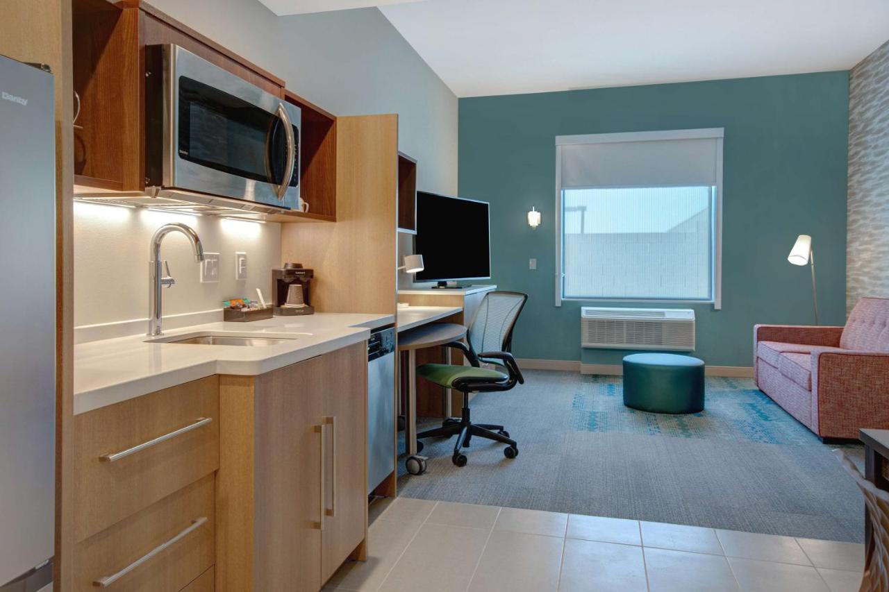 Home2 Suites By Hilton Las Vegas North Exterior photo