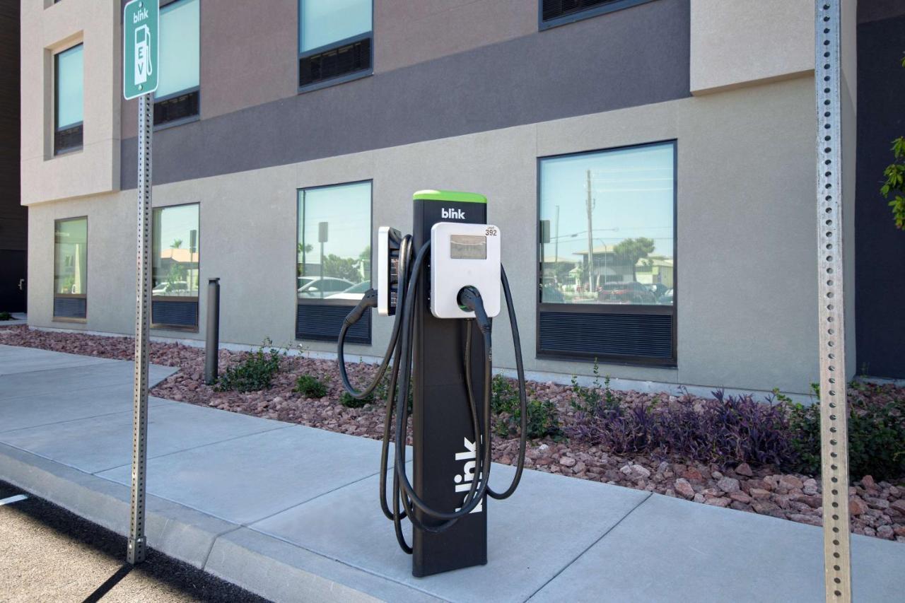 Home2 Suites By Hilton Las Vegas North Exterior photo
