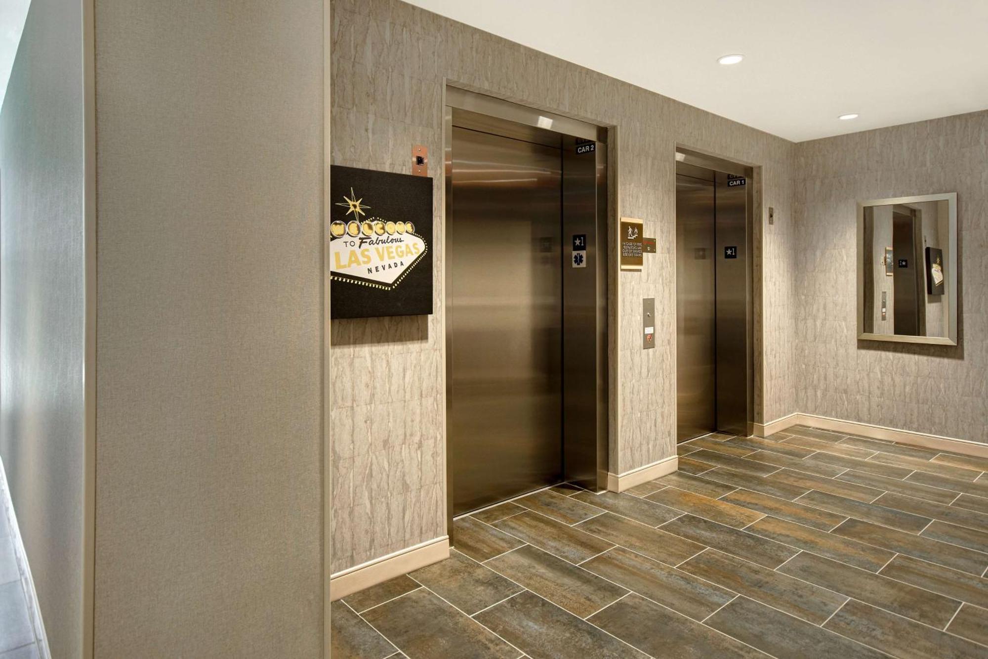 Home2 Suites By Hilton Las Vegas North Exterior photo